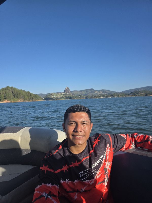 Alvaro Rivas profile photo