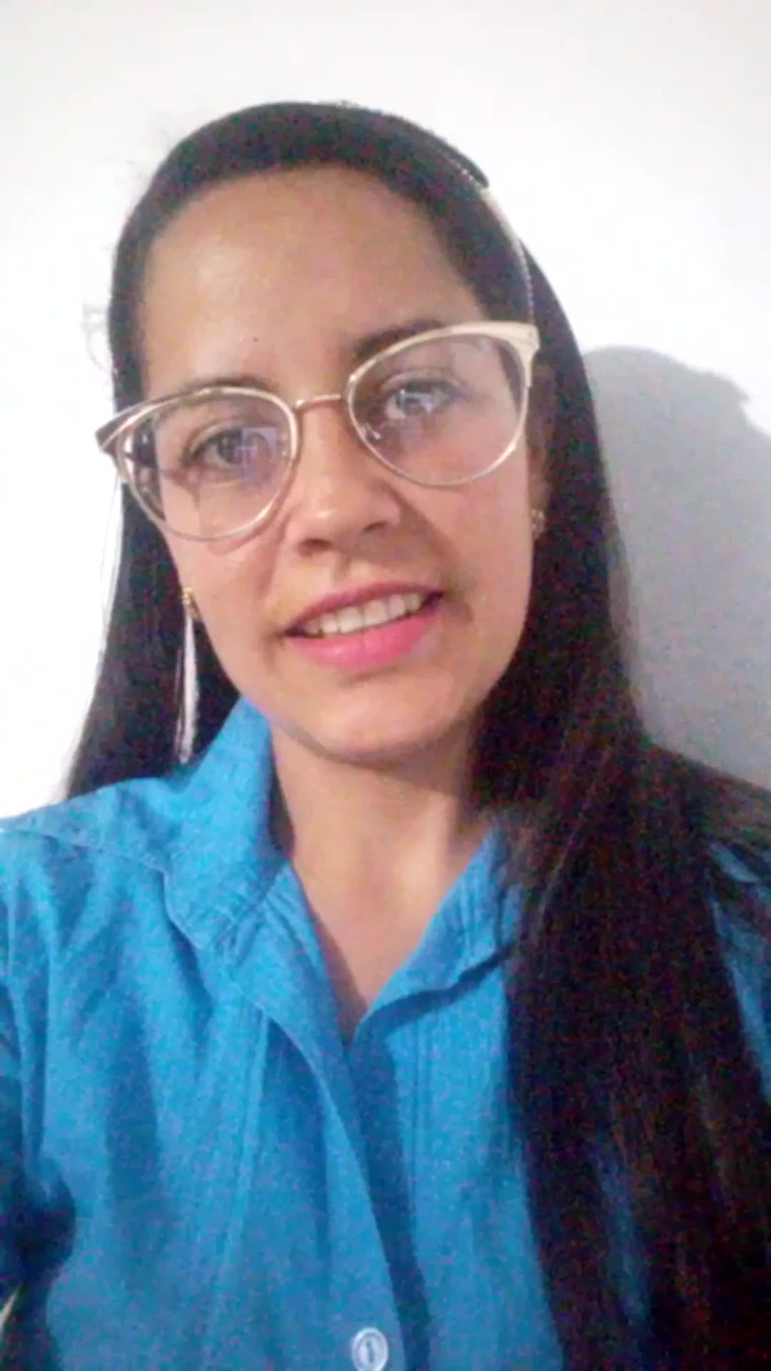 Yoana González video thumbnail