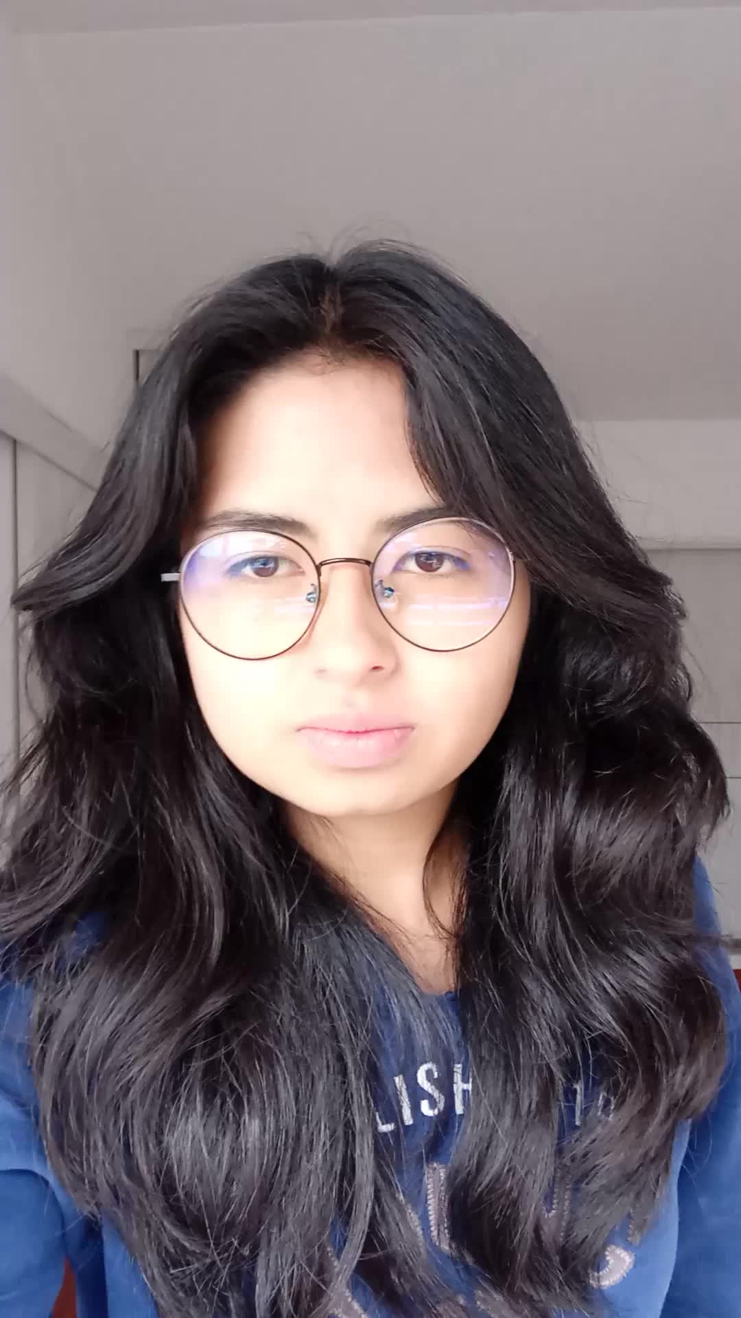 Valeria video thumbnail