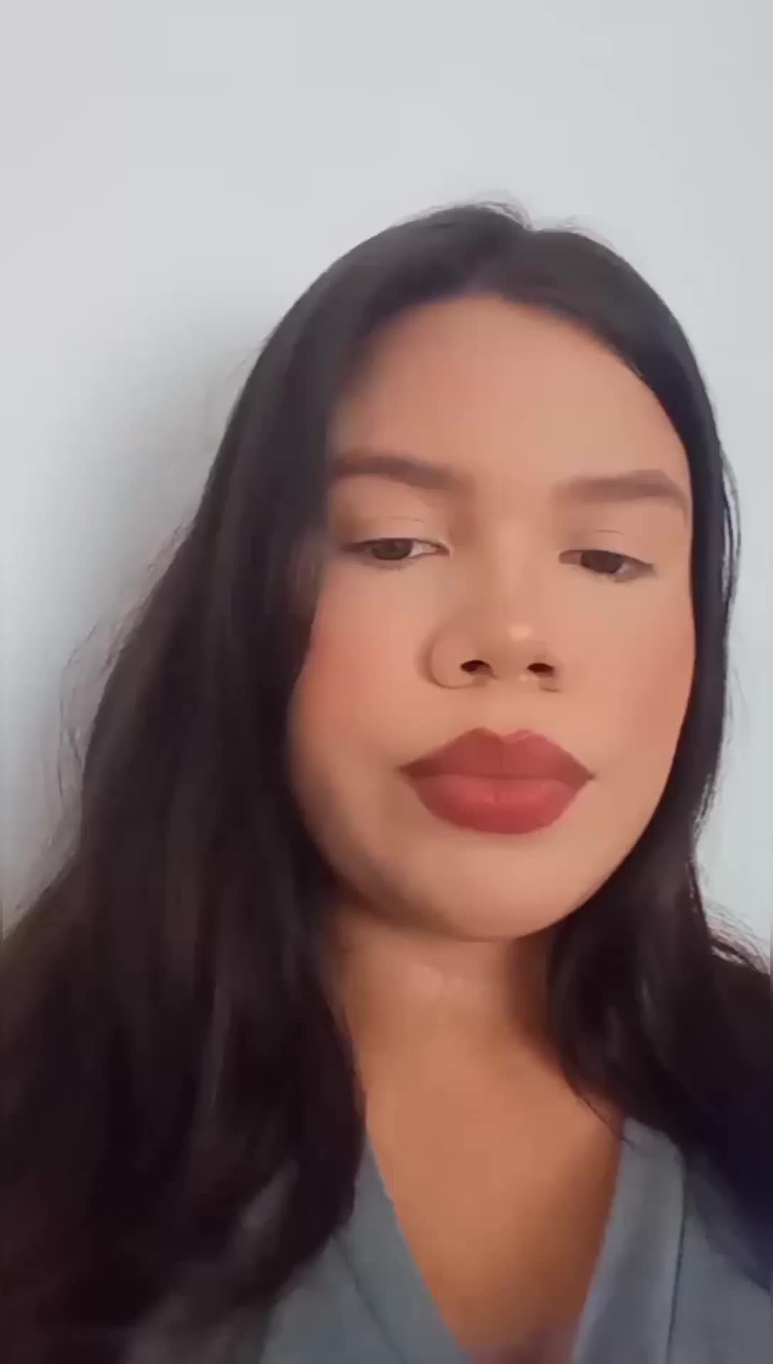 nayeli video thumbnail