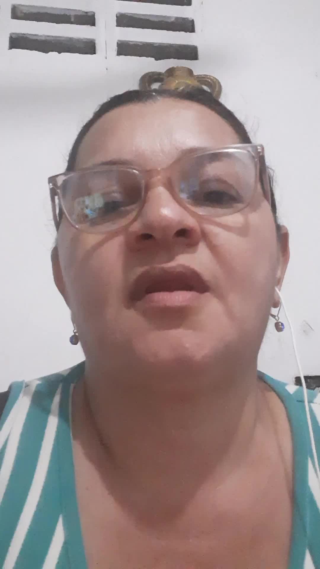Claudia Gonzalez video thumbnail