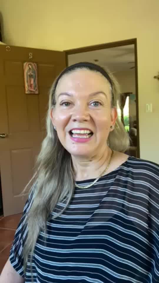 Roxana Z. candidate video thumbnail