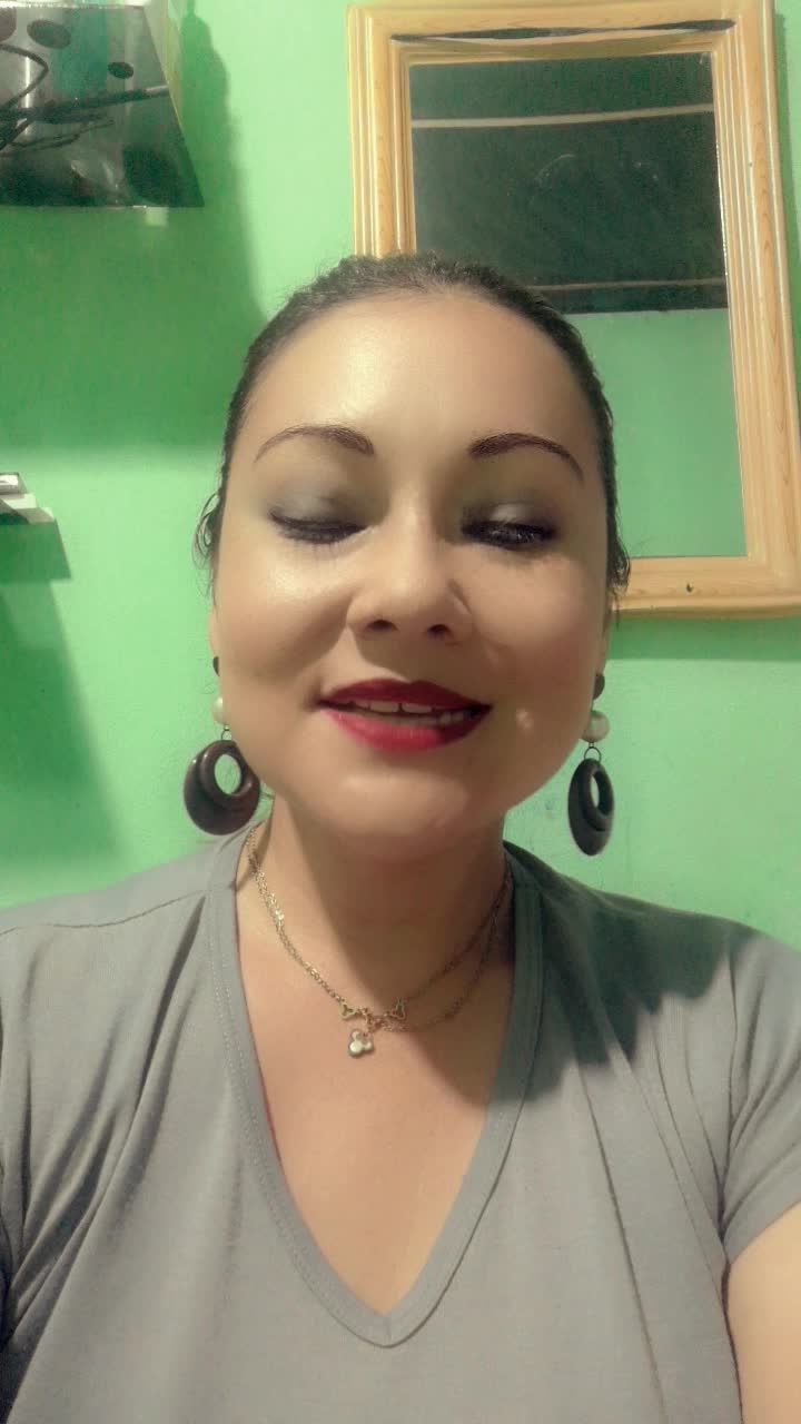 Elluz Rincon video thumbnail