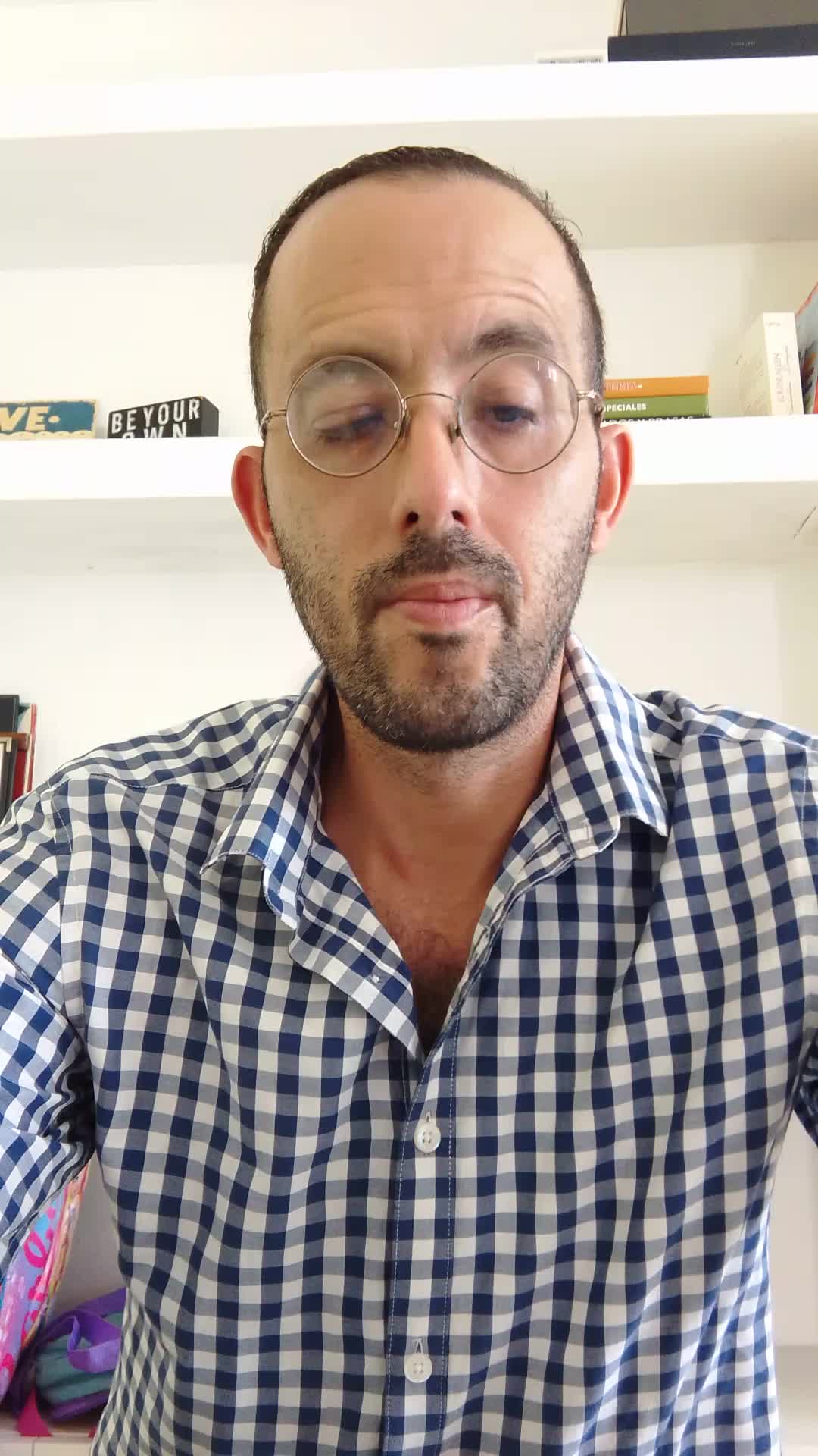 Robert Saiz video thumbnail