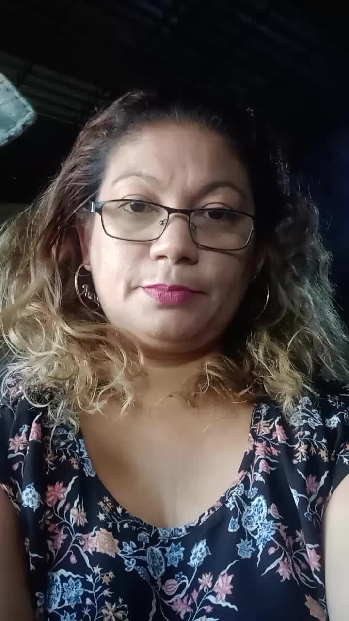 Claudia Gonzalez video thumbnail