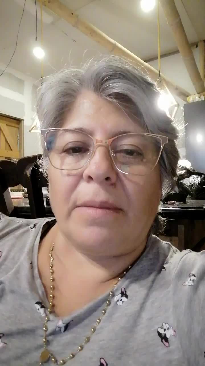 Lina maría video thumbnail