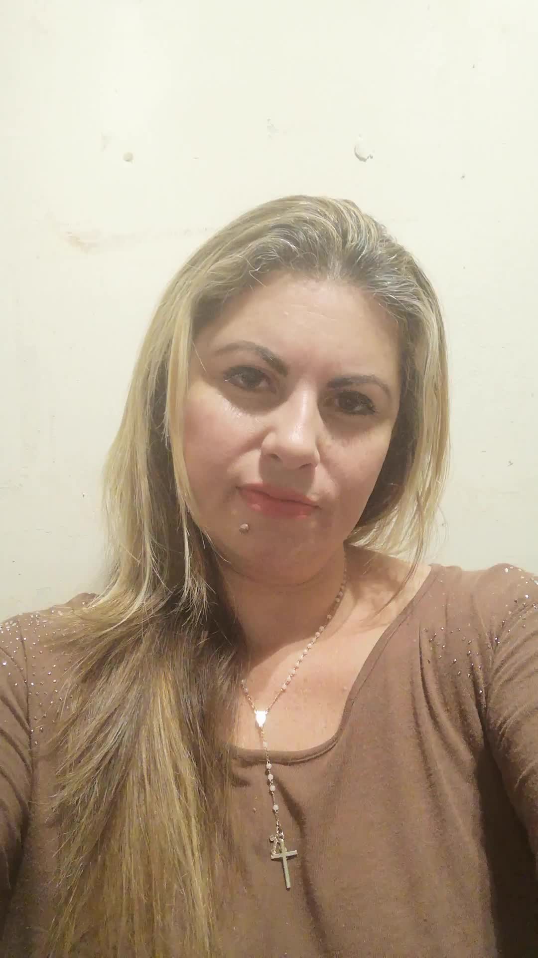 Dafne Madrigal video thumbnail