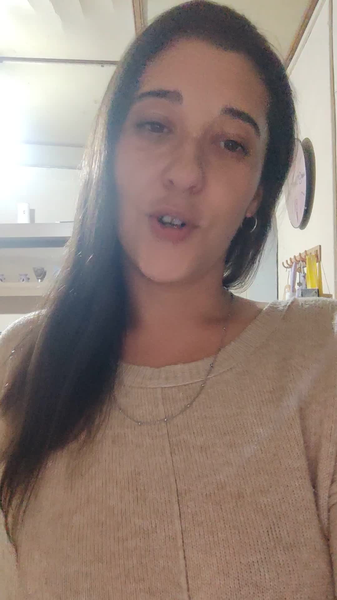 Angelina video thumbnail