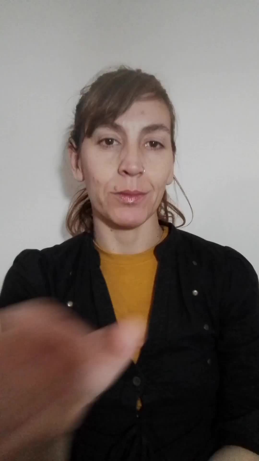 Yanina candidate video thumbnail